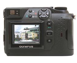 Цифровой фотоаппарат Olympus C-3040. Фото 1
